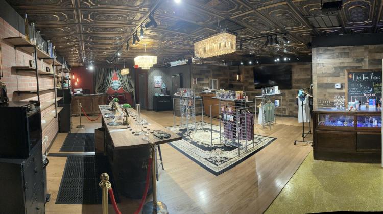 Cash Land retail space for lease, south Oklahoma City, OK