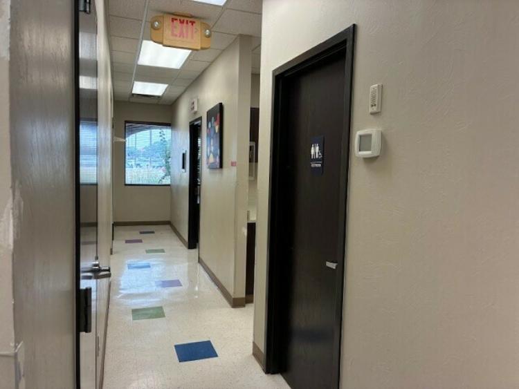 12516 N May Ave retail, office or medical space for lease, N Oklahoma City, OK