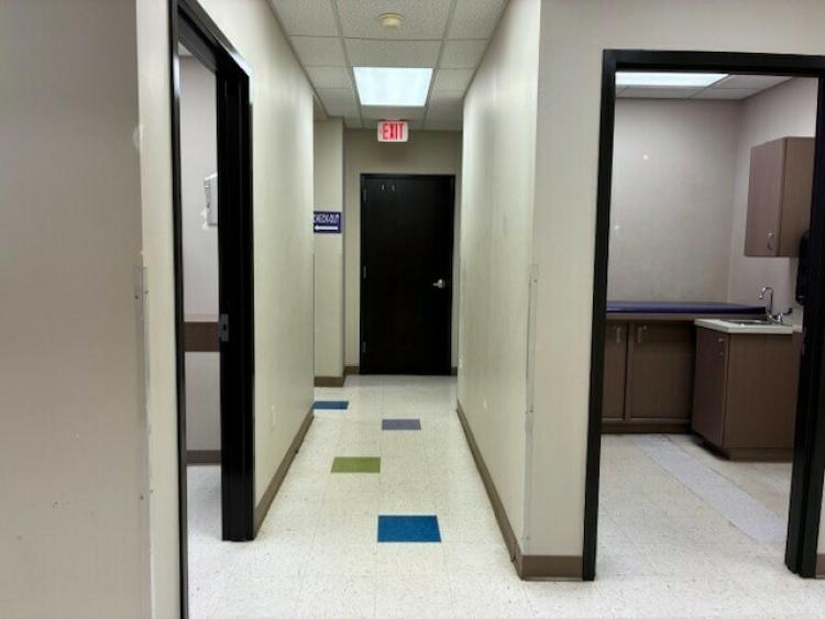 12516 N May Ave retail, office or medical space for lease, N Oklahoma City, OK