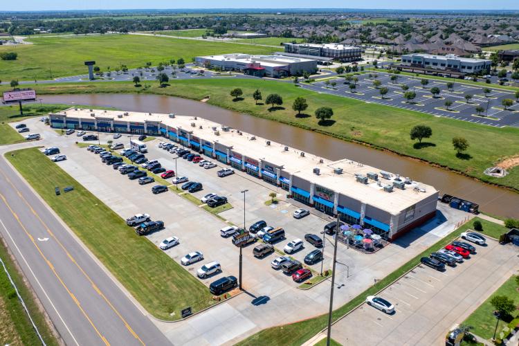 Riverwalk Shops retail space lease S I-35 service Rd Moore, OK