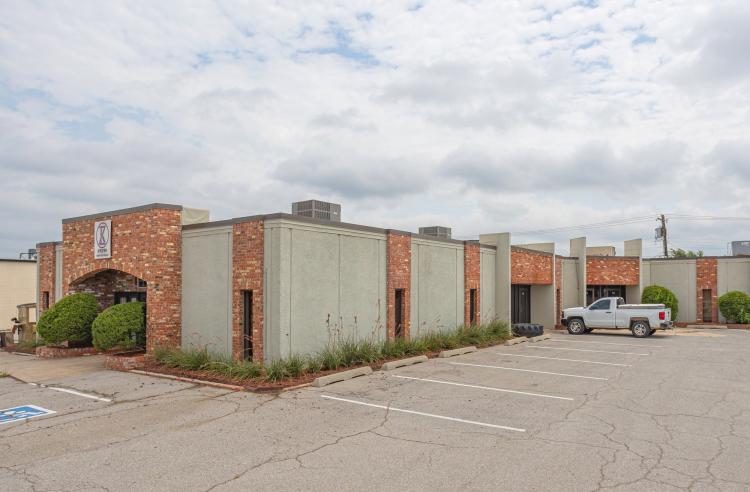 1811 Industrial Blvd  |  Flex Space  |  Norman, OK