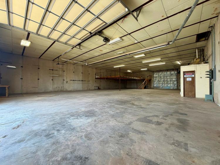 10121 OK-54 industrial building for lease Weatherford, Ok