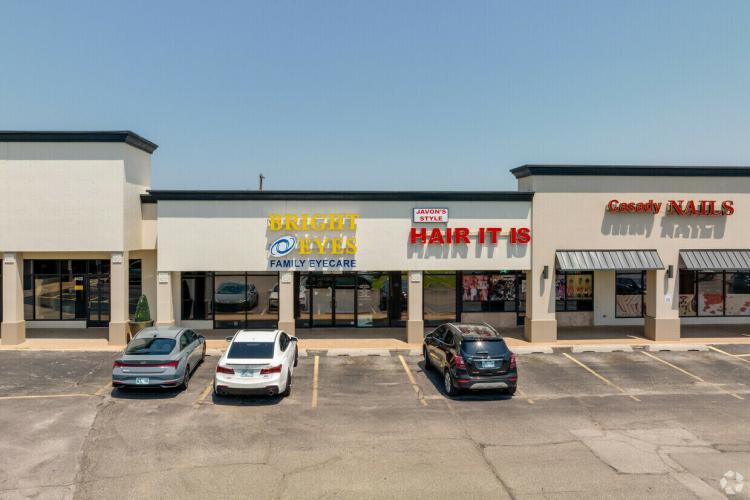 Shoppes on May retail spaces for lease, Oklahoma City, Ok