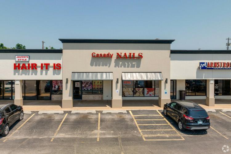 Shoppes on May retail spaces for lease, Oklahoma City, Ok