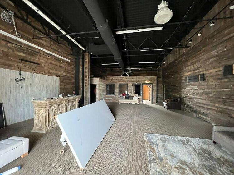 1444 N Kelly Ave space for lease, Edmond, OK