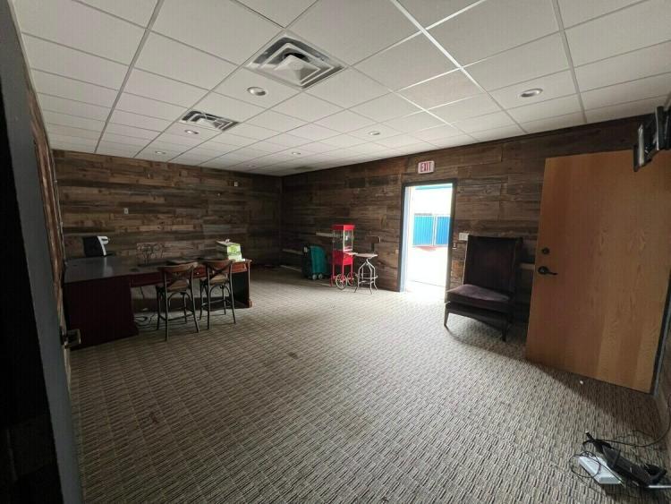 1444 N Kelly Ave space for lease, Edmond, OK
