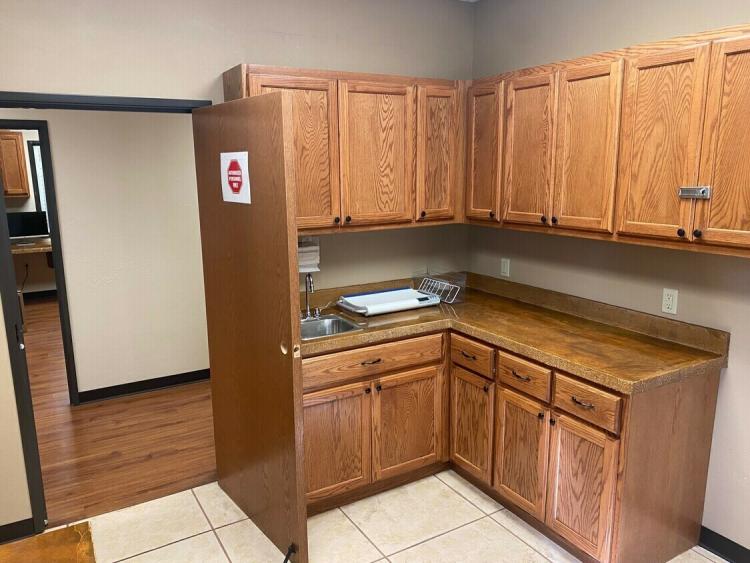 3414 NW 135th St., Ste B medical space for lease, Oklahoma City, OK