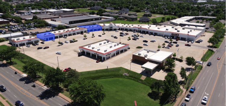 Kelly Plaza retail space for lease, Edmond, OK