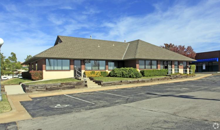 8827 E Reno Ave Ste 202 dental specialty space for lease, Oklahoma City, OK