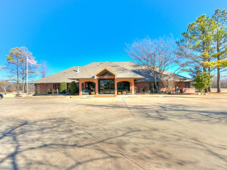 1220 S Santa Fe Ave office space for lease, Edmond, OK