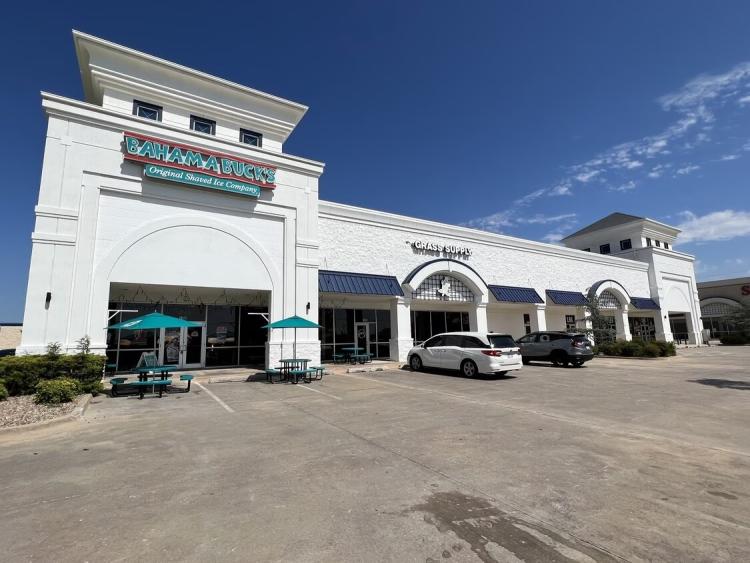 1444 N Kelly Ave space for lease, Edmond, OK