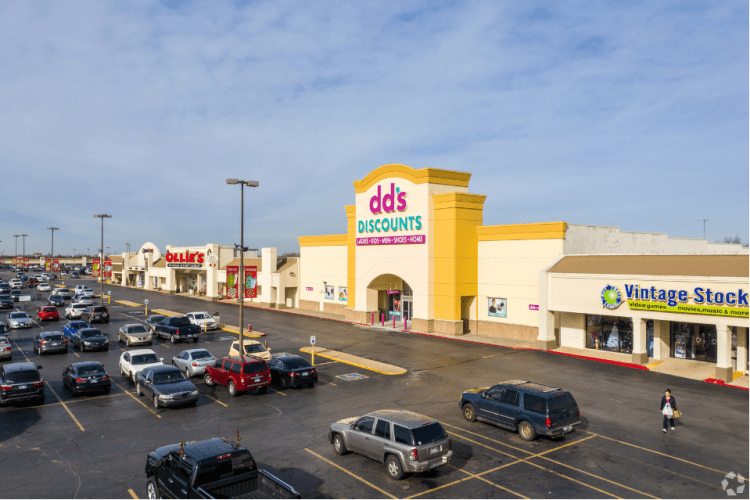 Walnut Square retail space for lease Oklahoma City, Ok 