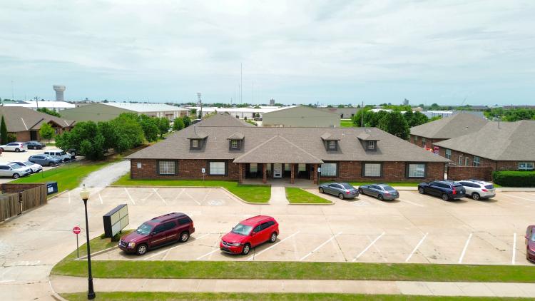 700 W 18th St  |  Office / Flex  |  Edmond, OK