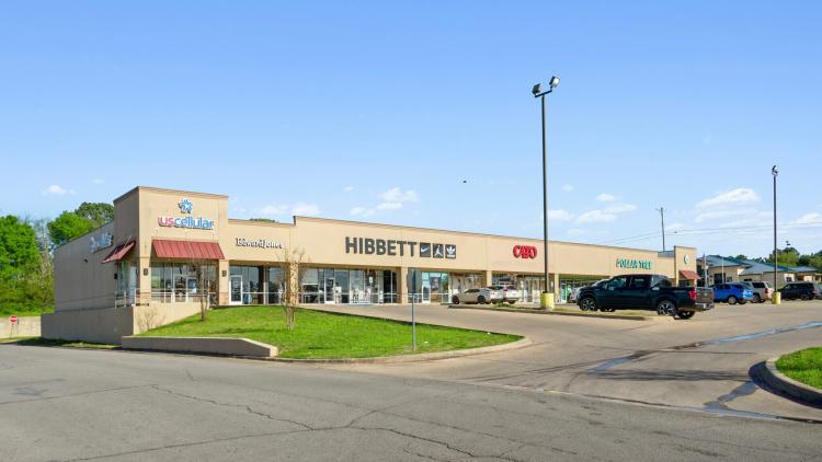 1911 Southeast Washington Street retail space for lease Idabel, OK
