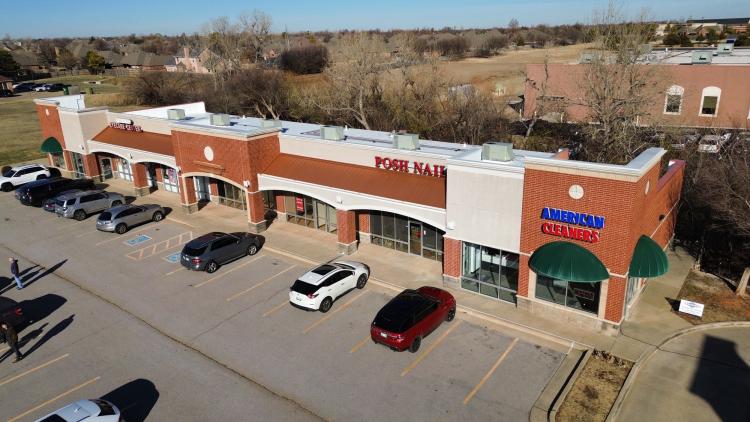 7109 W Hefner Rd retail space for lease, Oklahoma City, OK
