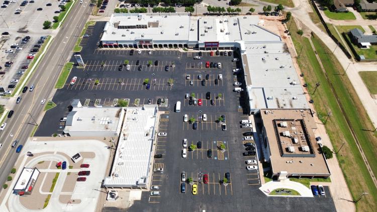 Shoppes on May retail spaces for lease, Oklahoma City, Ok