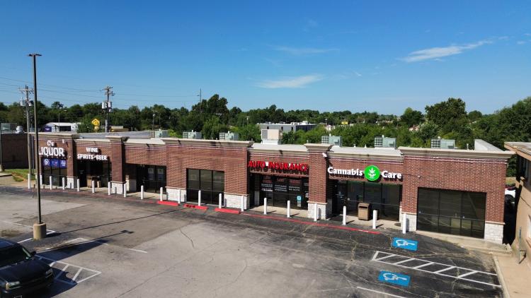 JCT'S Plaza retail space for lease Del City, OK