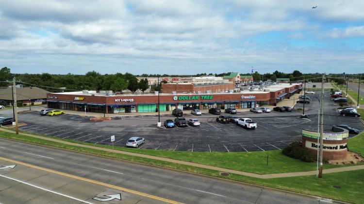 Boulevard Marketplace retail space for lease Midwest City, OK