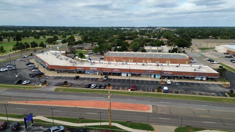 Boulevard Marketplace retail space for lease Midwest City, OK