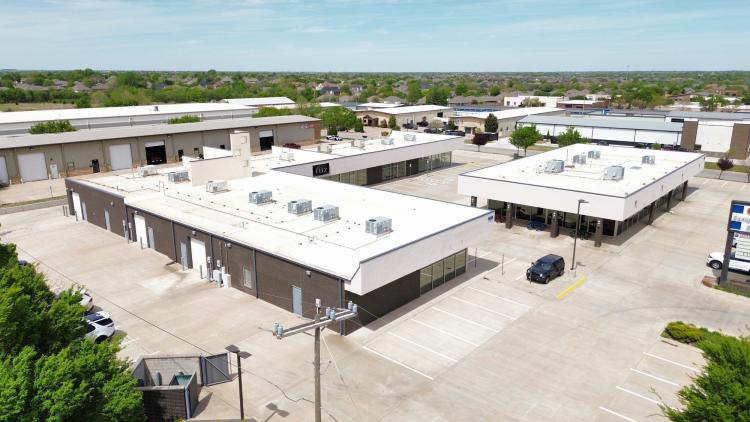 14201 N Santa Fe Ave retail space for lease Edmond, Ok