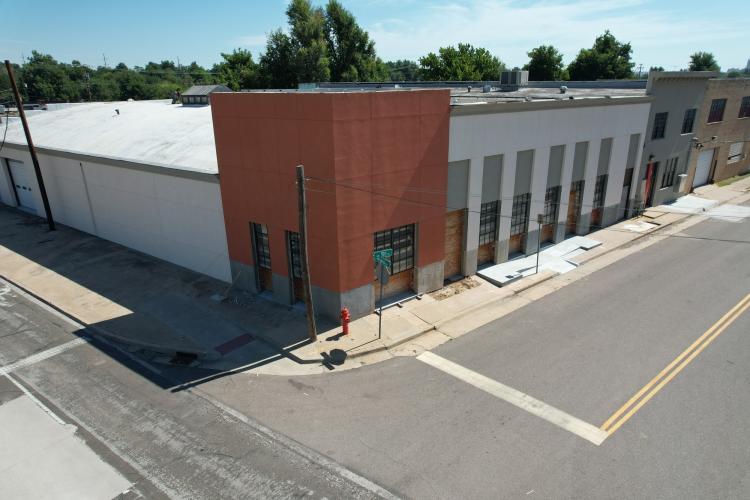 studio/oﬃce space and warehouse space for lease Oklahoma City, OK