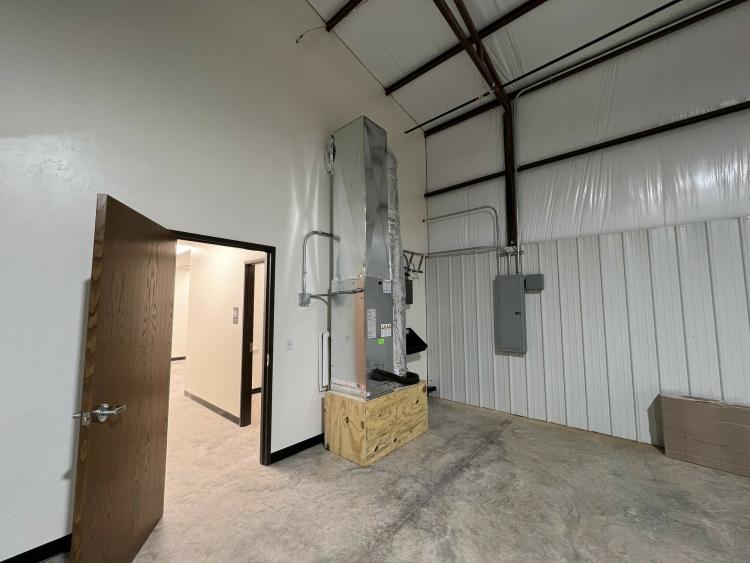133 NE 52nd St industrial building for lease, Oklahoma City, OK