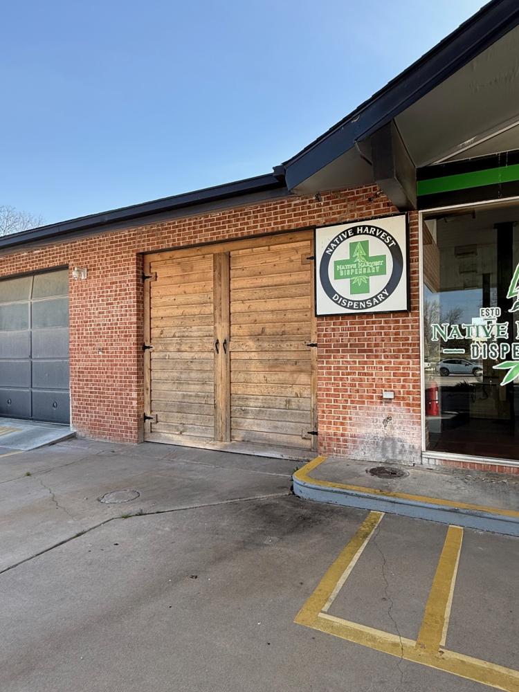 former service station for lease Ada, OK exterior photo