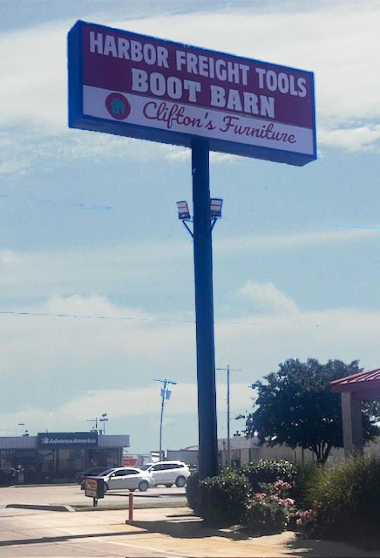retail space for lease in Durant, OK pylon photo