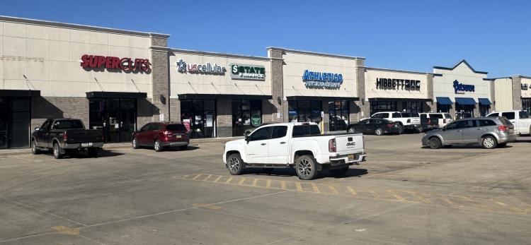 Shoppes on the Creek shopping center for sale Seminole, OK