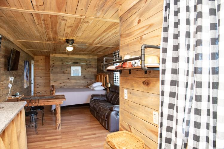 Retreat & Hospitality Property for sale Durant, Ok interior photo