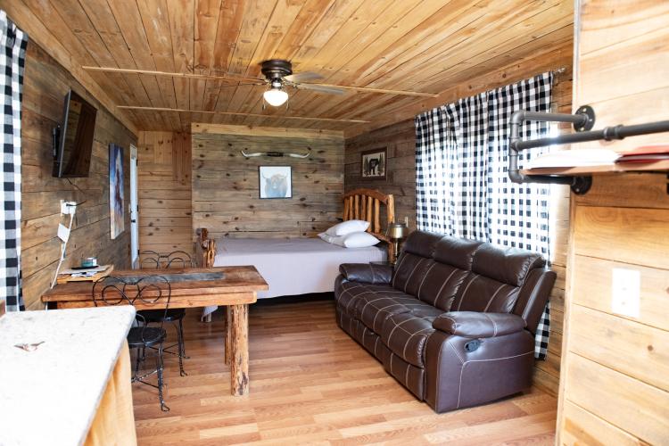 Retreat & Hospitality Property for sale Durant, Ok interior photo