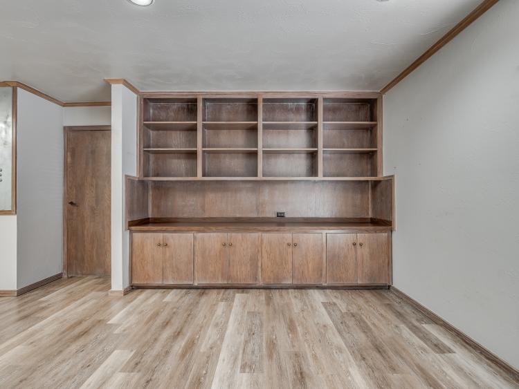 6410 N Santa Fe Ave Ste C office space for sale, Oklahoma City, OK