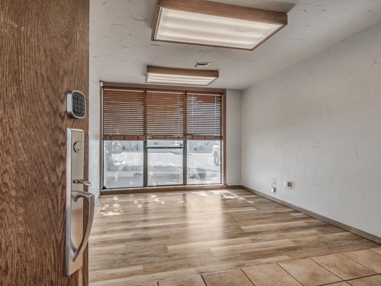 6410 N Santa Fe Ave Ste C office space for sale, Oklahoma City, OK