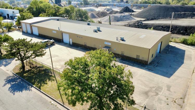 Industrial building  for sale on NE 23rd, Oklahoma City, OK