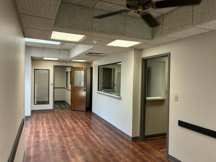 937 SW 89th St medical office for sale south Oklahoma City, Ok