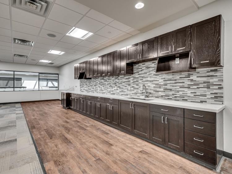 7301 NW Expressway  |  Office For Sale, OKC, OK