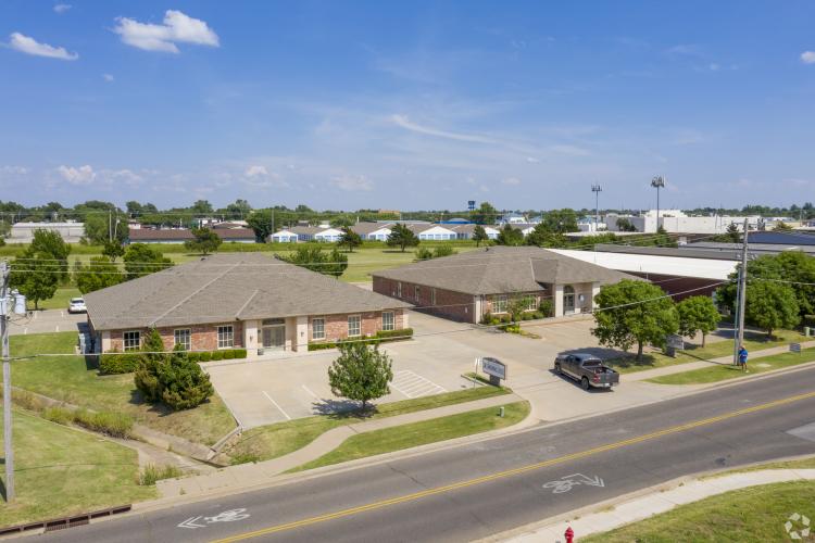 office space for sale Edmond, OK exterior photo