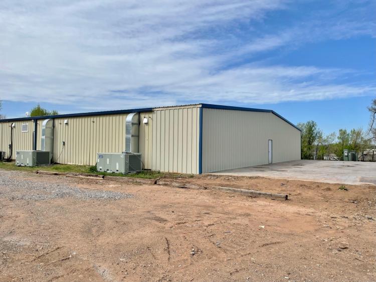 5909 Aero Dr industrial building, Tuttle, Ok For Sale