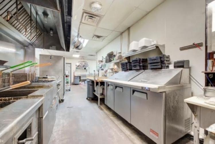 318 Edmond Rd NE Piedmont, OK restaurant building for sale fully equipped