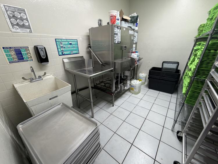 700 W 18th St  |  Office / Flex  |  Edmond, OK