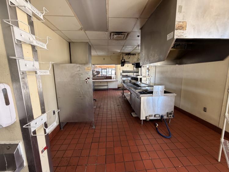 retail restaurant property for sale west Oklahoma City, OK