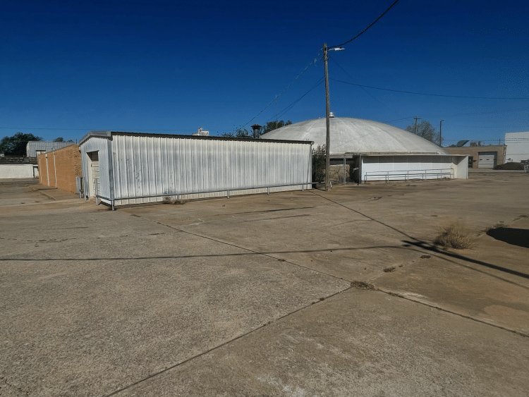 621 N Independence Ave office or retail property for sale Enid, OK