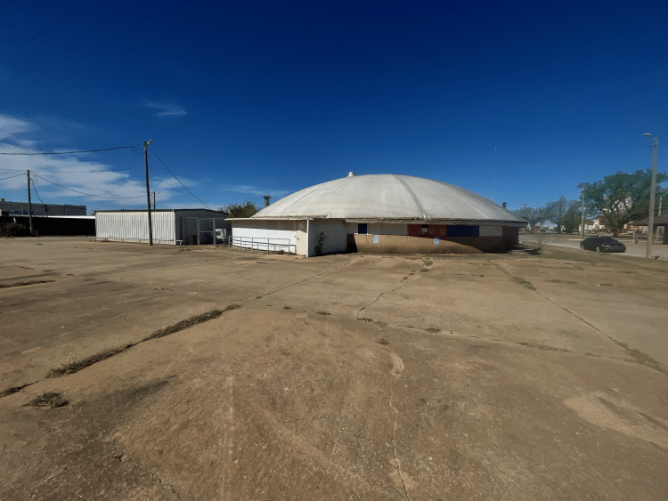 621 N Independence Ave office or retail property for sale Enid, OK