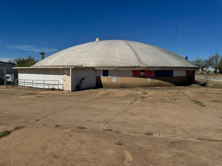 621 N Independence Ave office or retail property for sale Enid, OK