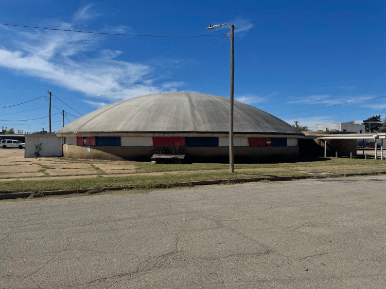 621 N Independence Ave office or retail property for sale Enid, OK