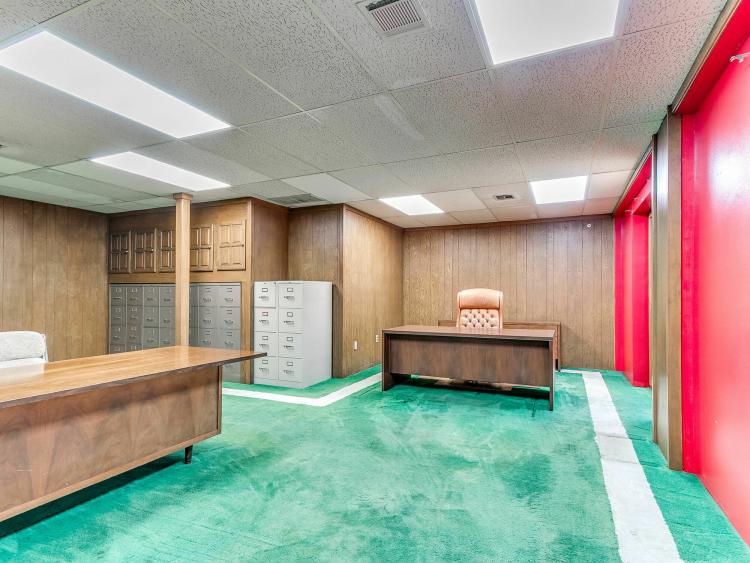 6700 S Western Ave office building for sale south Oklahoma City, Ok