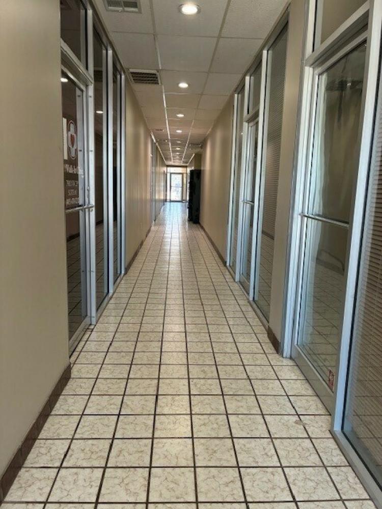 7900 NW 23rd St office building for sale, Bethany, Ok
