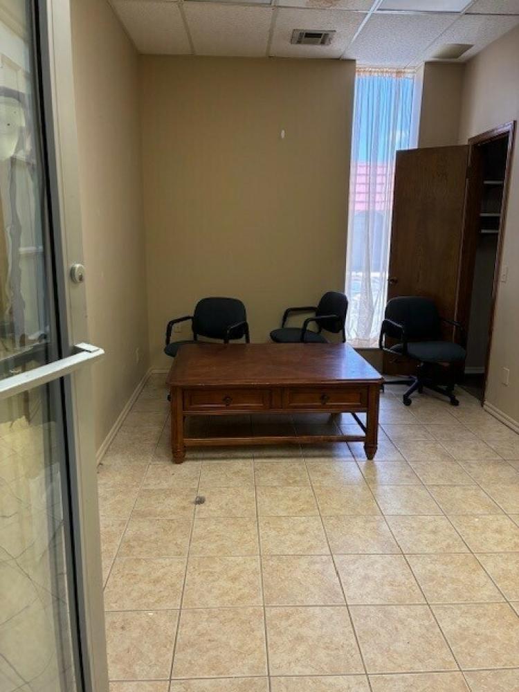 7900 NW 23rd St office building for sale, Bethany, Ok