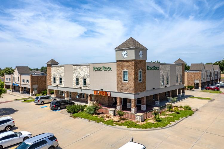 101-111 North Post Road  |  Midwest City  |  Office For Sale or Lease