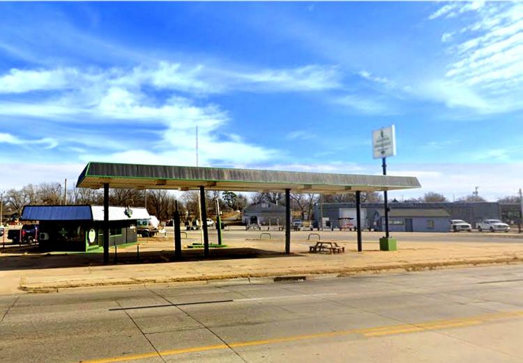 former convenient store, service station for sale, Chickasha, Ok exterior photo